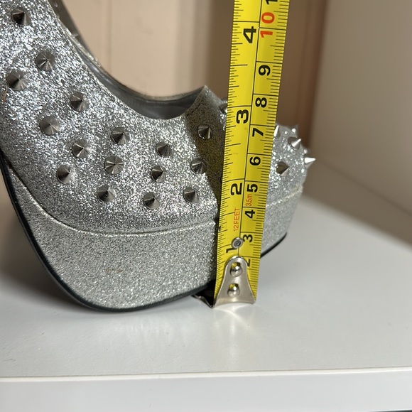 Spiked Heels - Picture 6 of 6